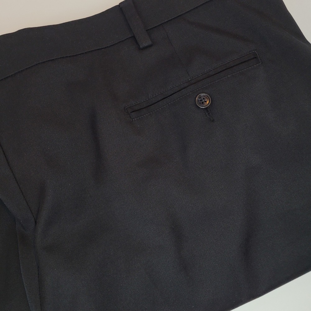 Roundtree & Yorke Dress Shorts Mens 46 Black Excellent Pleated Stretch Business
